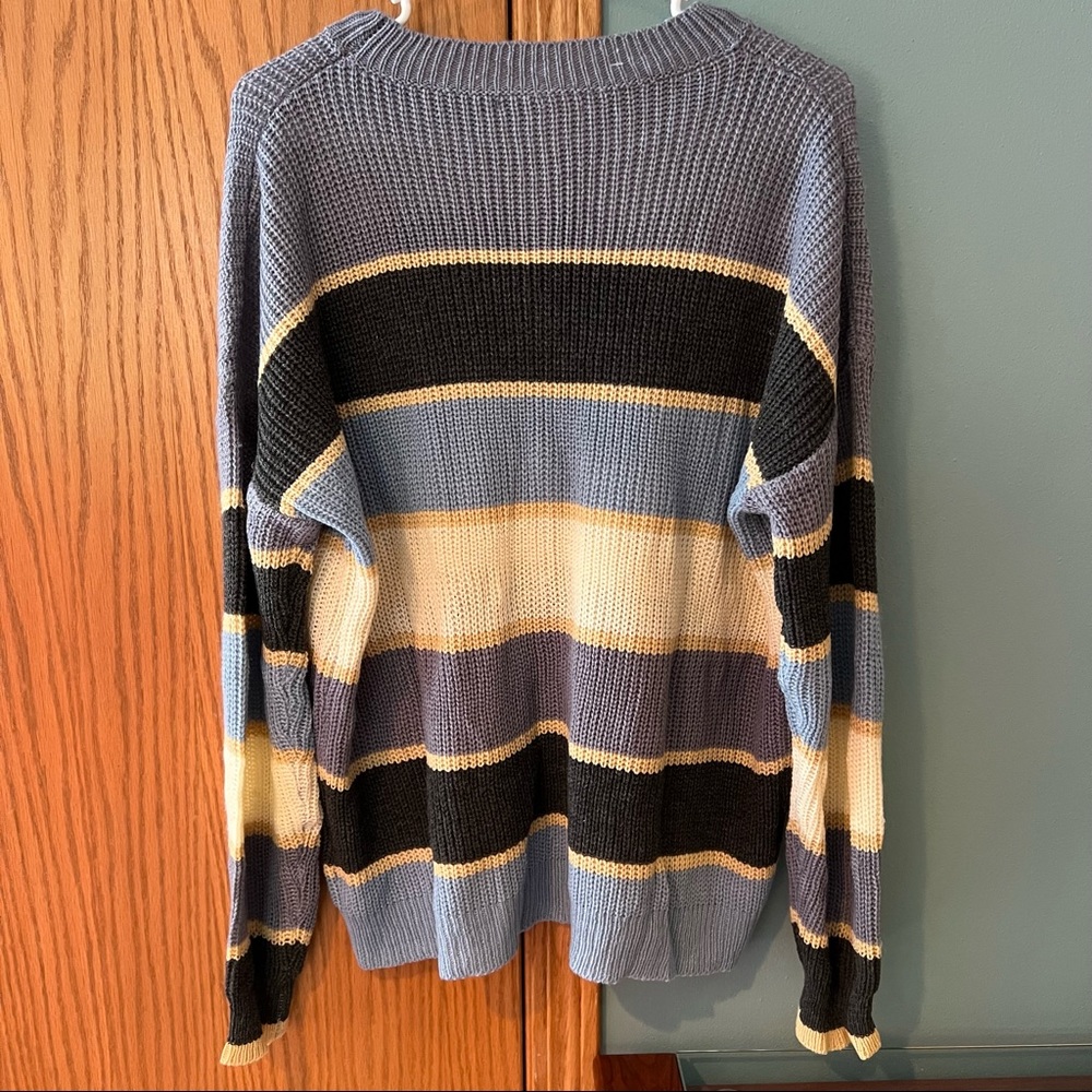 NWT Aluna Levi Blue Striped Sweater Size Large Boutique Fall Winter Relaxed - Picture 3 of 6